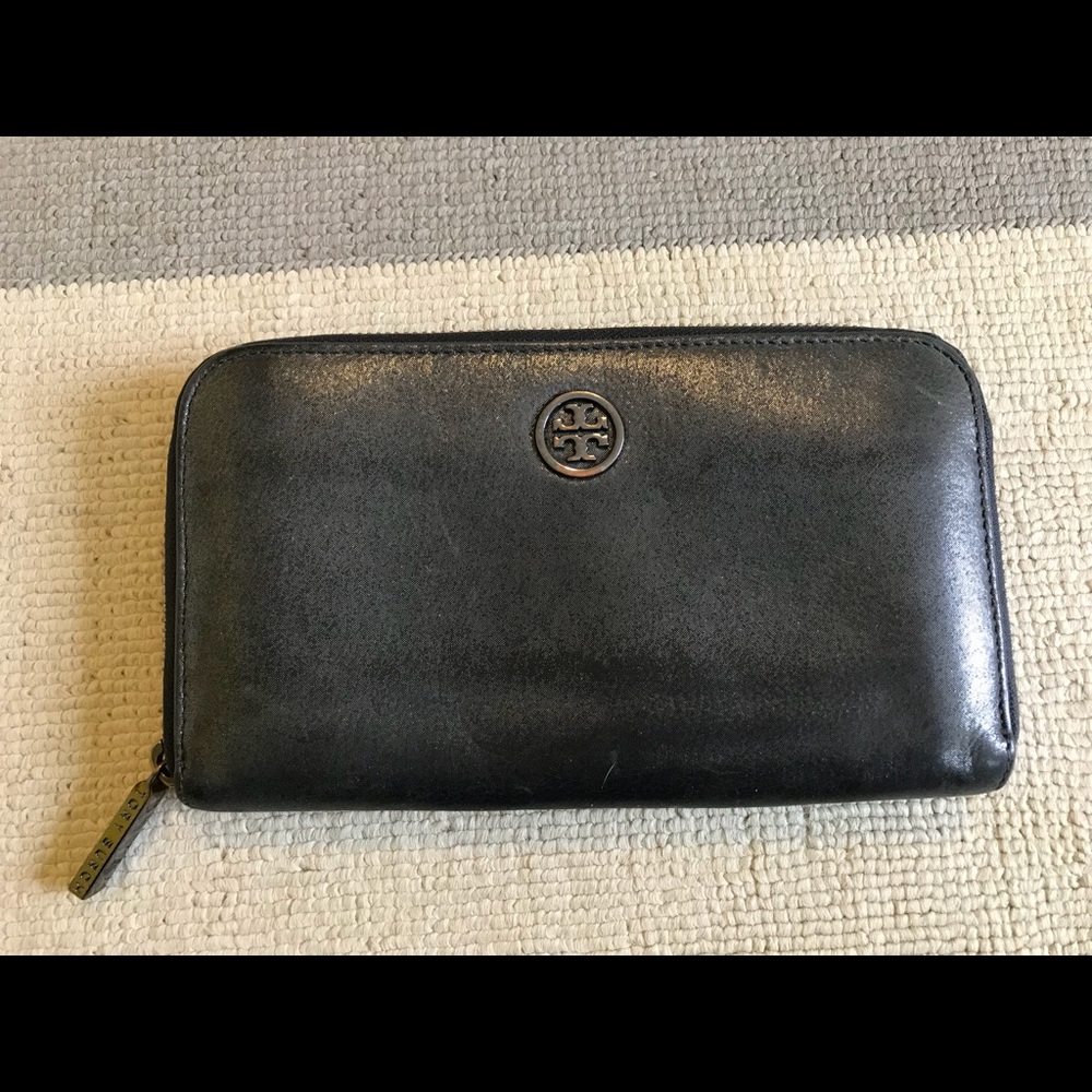 Tory Burch wallet